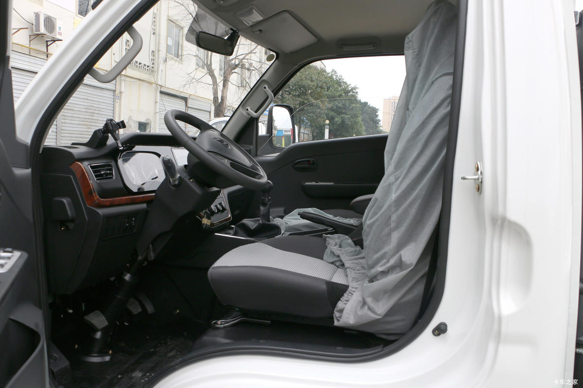  ԽD5 2.0L 122 CNG 3.7׵΢ʻ                                               