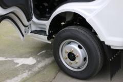 长安 跨越者D5 2.0L 122马力 CNG 3.7米单排栏板微卡