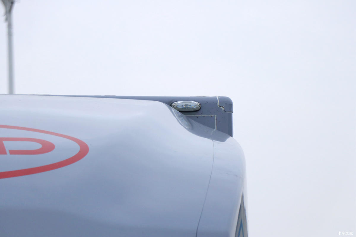 ���ǵ�T5DM �Ƽ��� 4.03�׵��Ų��ʽ���̻�϶�����ʽ�Ῠ55.39kWh���