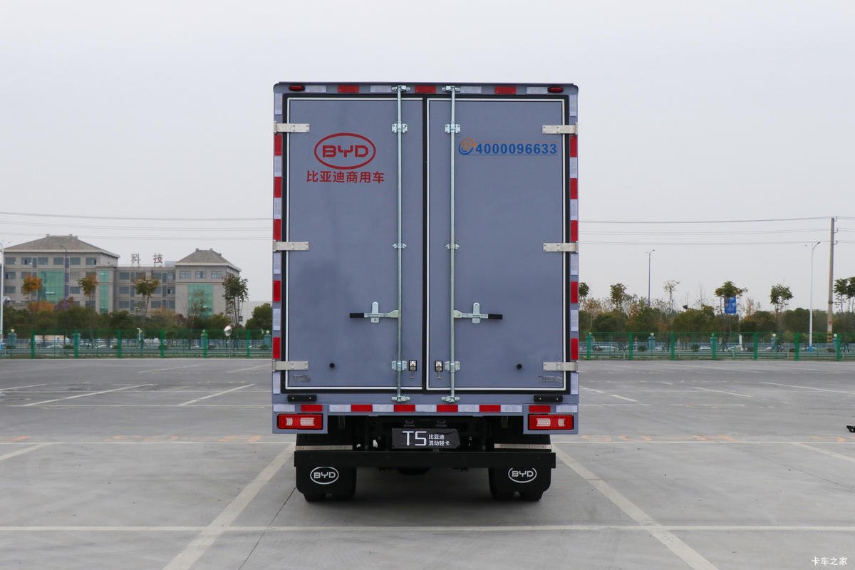 ���ǵ�T5DM �Ƽ��� 4.03�׵��Ų��ʽ���̻�϶�����ʽ�Ῠ55.39kWh���