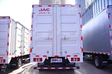江淮康铃 领跑L6 2.5L柴油 160马力 江淮6档 3.82米排半厢式轻卡外观图片