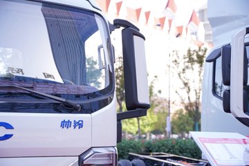 ���� ˧��ES9 4.5T 4.15�׵��Ŵ��綯��ʽ�Ῠ120.27kWhͼƬ