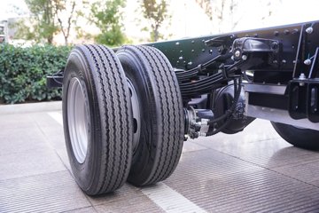 ���� ˧��ES9 4.5T 4.15�׵��Ŵ��綯��ʽ�Ῠ120.27kWhͼƬ