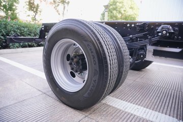 ���� ˧��ES9 4.5T 4.15�׵��Ŵ��綯��ʽ�Ῠ120.27kWhͼƬ