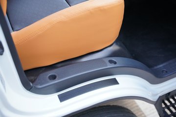 ��������L3 2.0L���� 150���� ����5�� Һɲ 3.8�׵�����ʽ�ῨͼƬ