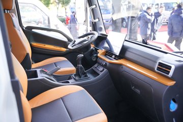 ��������L3 2.0L���� 150���� ����5�� Һɲ 3.8�׵�����ʽ�ῨͼƬ