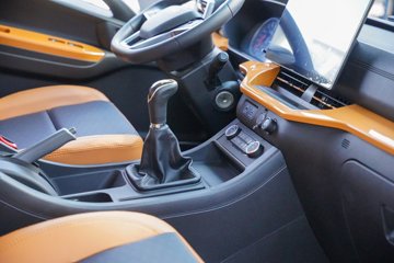 ��������L3 2.0L���� 150���� ����5�� Һɲ 3.8�׵�����ʽ�ῨͼƬ