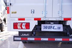 江淮领跑L3 2.0L汽油 150马力 东安5档 液刹 3.8米单排厢式轻卡