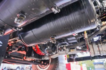 ���� ����T7 200���� 4X2 4.15���Ű���ж��(HFC3180P41K1C7S-1)ͼƬ