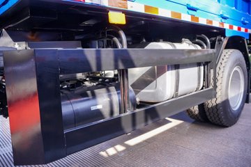 ���� ����T7 200���� 4X2 4.15���Ű���ж��(HFC3180P41K1C7S-1)ͼƬ