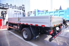 江淮骏铃A9 2.5L柴油 180马力 法士特8档 4.18米单排栏板轻卡