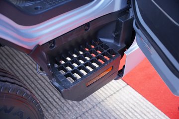 ��������A9 2.5L���� 180���� ��ʿ��8�� 4.18�׵��������ῨͼƬ