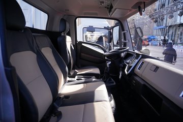 ��������A9 2.5L���� 180���� ��ʿ��8�� 4.18�׵��������ῨͼƬ