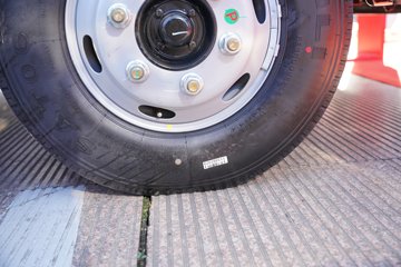 ��������A9 2.5L���� 180���� ��ʿ��8�� 4.18�׵��������ῨͼƬ