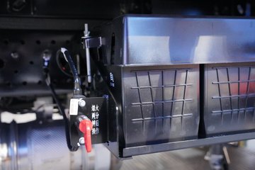 ��������A9 2.5L���� 180���� ��ʿ��8�� 4.18�׵��������ῨͼƬ