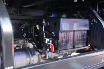 ��������A9 2.5L���� 180���� ��ʿ��8�� 4.18�׵��������ῨͼƬ