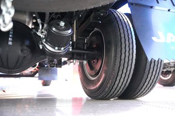 ��������A9 2.5L���� 180���� ��ʿ��8�� 4.18�׵��������ῨͼƬ