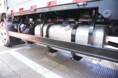 江淮骏铃A9 2.5L柴油 180马力 法士特8档 4.18米单排栏板轻卡