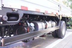 江淮骏铃A9 2.5L柴油 180马力 法士特8档 4.18米单排栏板轻卡