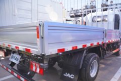 江淮骏铃A9 2.5L柴油 180马力 法士特8档 4.18米单排栏板轻卡