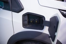 Van宝路&nbsp;电动封闭厢货外观图片