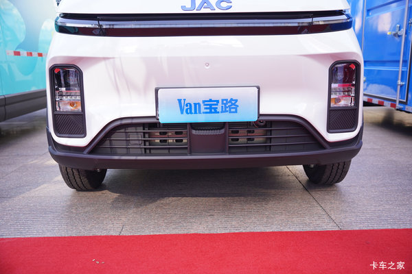 优惠0.66万 无锡市Van宝路电动封闭厢货系列超值促销