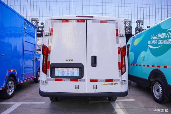 优惠0.58万 无锡市Van宝路电动封闭厢货系列超值促销