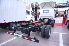 江淮 帅铃ES6 4.5T 单排纯电动仓栅式轻卡81.14kWh