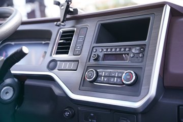 ���� ˧��ES6 4.5T ���Ŵ��綯��դʽ�Ῠ81.14kWhͼƬ