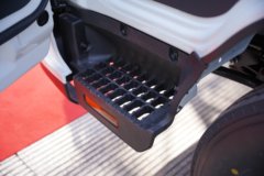 江淮 帅铃ES6 4.5T 单排纯电动仓栅式轻卡81.14kWh