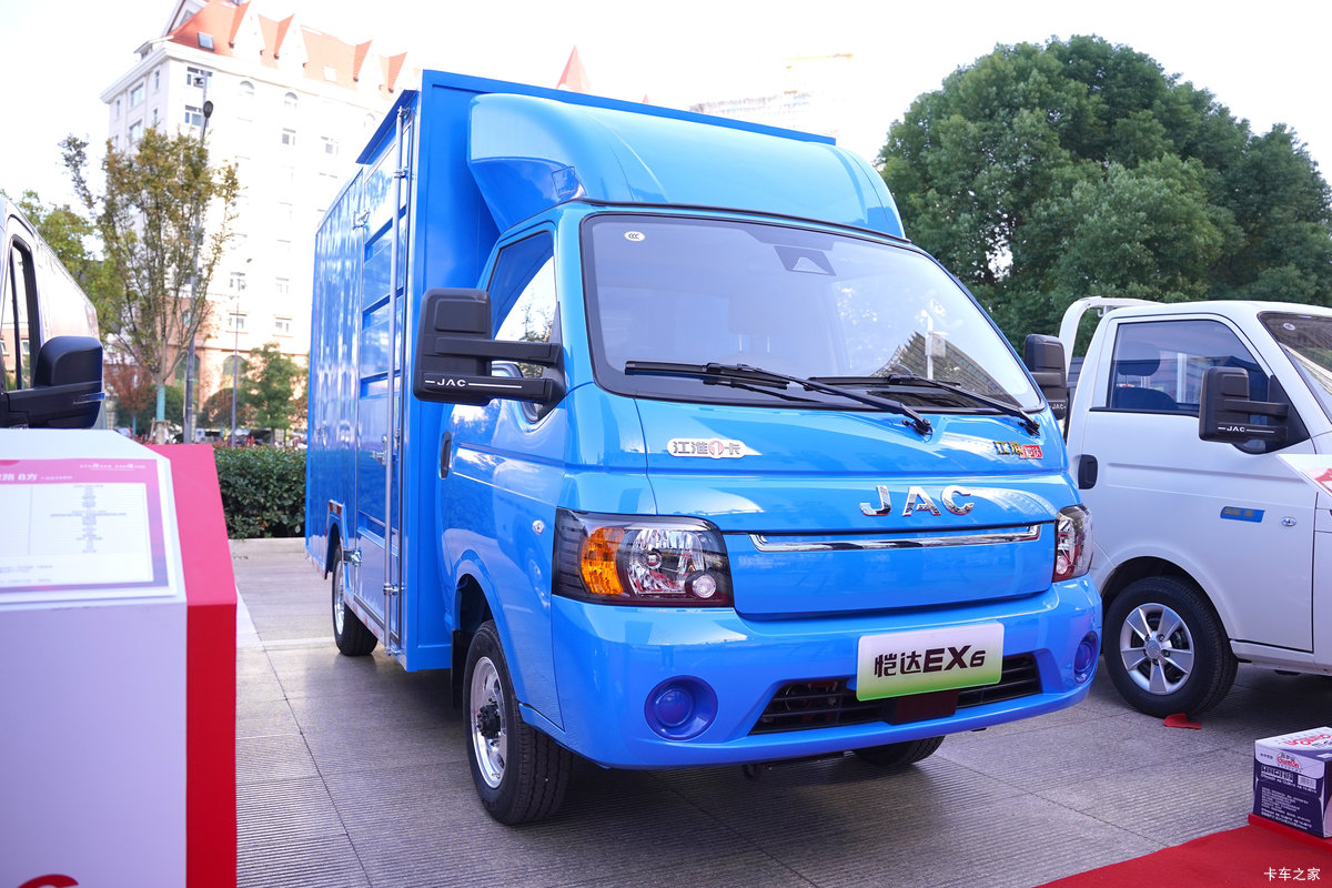 江淮恺达EX6 3.8米单排纯电动厢式微卡 亿纬55.17kWh