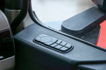 ���� ��ҫX5 18T 4X2 9.8�״��綯��ʽ�ػ���400.64kWhͼƬ