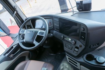 ���� ��ҫX5 18T 4X2 9.8�״��綯��ʽ�ػ���400.64kWhͼƬ