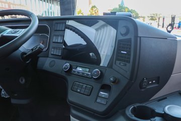 ���� ��ҫX5 18T 4X2 9.8�״��綯��ʽ�ػ���400.64kWhͼƬ