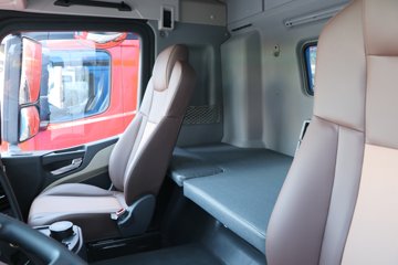 ���� ��ҫX5 18T 4X2 9.8�״��綯��ʽ�ػ���400.64kWhͼƬ