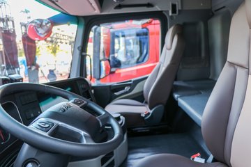 ���� ��ҫX5 18T 4X2 9.8�״��綯��ʽ�ػ���400.64kWhͼƬ