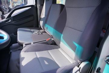 ���� ˧��ES3L 4.5T 3.2��˫�Ŵ��綯��ʽ�Ῠ63.75kWhͼƬ