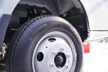 ���� ����X6 2.0L 127���� CNG 3.8�׵�������΢��(HFC1036PV3N3C1S-1)ͼƬ