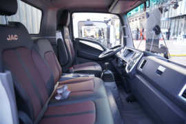 骏铃A7&nbsp;载货车驾驶室                                               图片