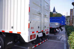 江淮 骏铃A7 170马力 4.12米单排厢式轻卡