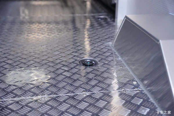 优惠0.66万 无锡市Van宝路电动封闭厢货系列超值促销