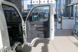 小金刚EV&nbsp;电动自卸车驾驶室图片