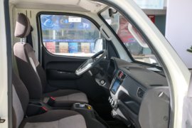 小金刚EV&nbsp;电动自卸车驾驶室图片