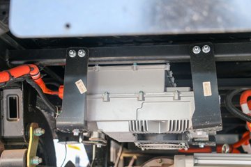 ���� ���� 2.0T 2.65�׵��Ŵ��綯��ʽ΢��23.96kWhͼƬ