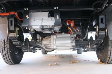 ���� ���� 2.0T 2.65�׵��Ŵ��綯��ʽ΢��23.96kWhͼƬ