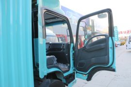 五十铃EVM100&nbsp;电动载货车内饰图片