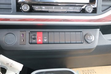 �������ó� ����S300 4.5T 4.08�׵��Ŵ��綯��س�(SX5045XLCBEV341N1)100.46kWhͼƬ