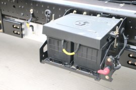 智云S300&nbsp;电动冷藏车底盘图片