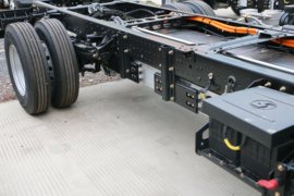 智云S300&nbsp;电动冷藏车底盘图片