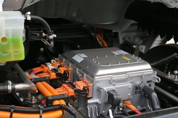 �������ó� ����S300 4.5T 4.08�׵��Ŵ��綯��س�(SX5045XLCBEV341N1)100.46kWhͼƬ